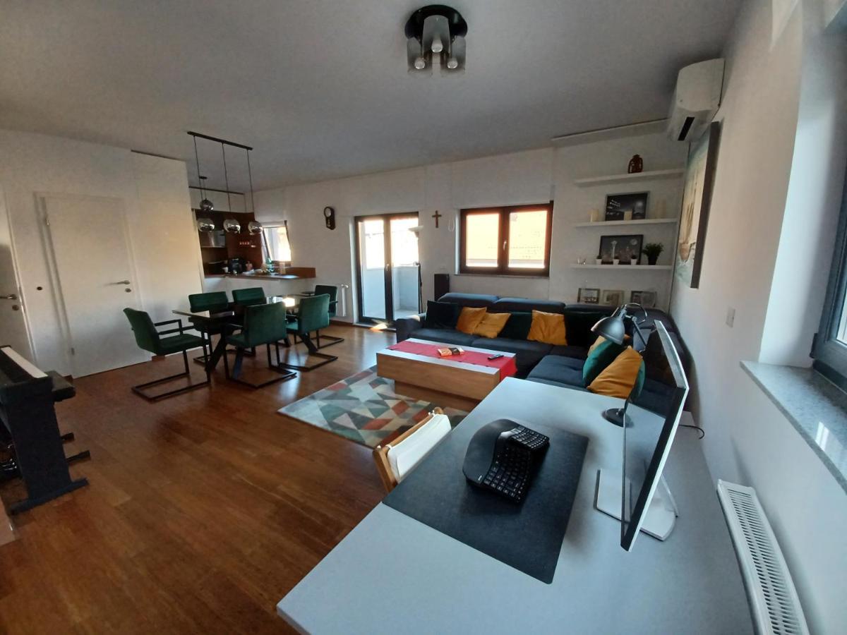 Modern 4-Star Luxury Apt - Wfh Ready, Free Parking 萨格勒布 外观 照片