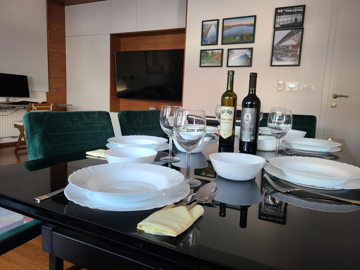 Modern 4-Star Luxury Apt - Wfh Ready, Free Parking 萨格勒布 外观 照片