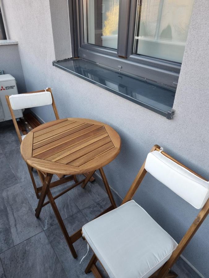 Modern 4-Star Luxury Apt - Wfh Ready, Free Parking 萨格勒布 外观 照片